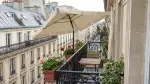 Parasol de Balcon : Ombre et Style Compacts